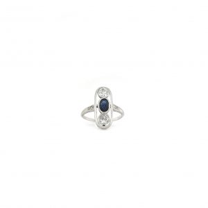 "Trilogie" - Art Déco Ring mit Diamanten und Saphir