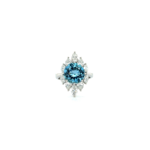 "Deep Blue" - Aquamarin Ring mit Navette und Tropfen Diamanten