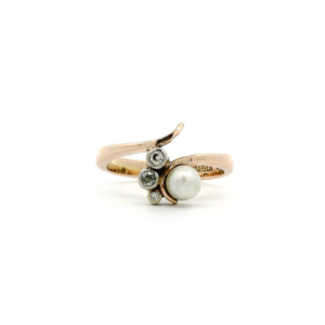 "Schwungvolle Zeiten" - Filigraner Ring in Roségold