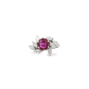 "Colour of Love" - Rubin Ring mit Nanette Diamanten