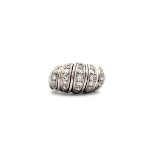 "Umschlungen" - Pompöser Weißgold Ring