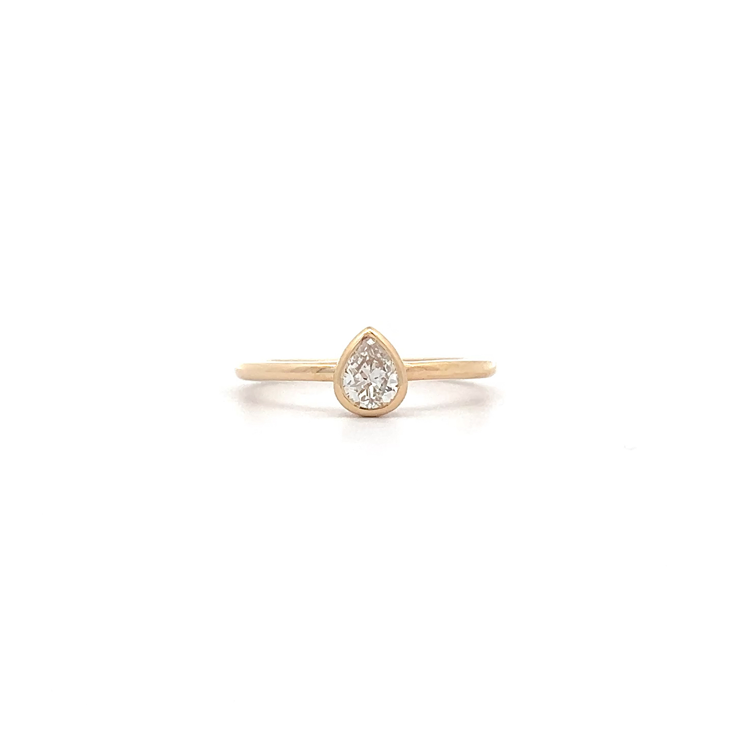"Pear" - Filigraner Gelbgold Diamantring 0.27 ct.