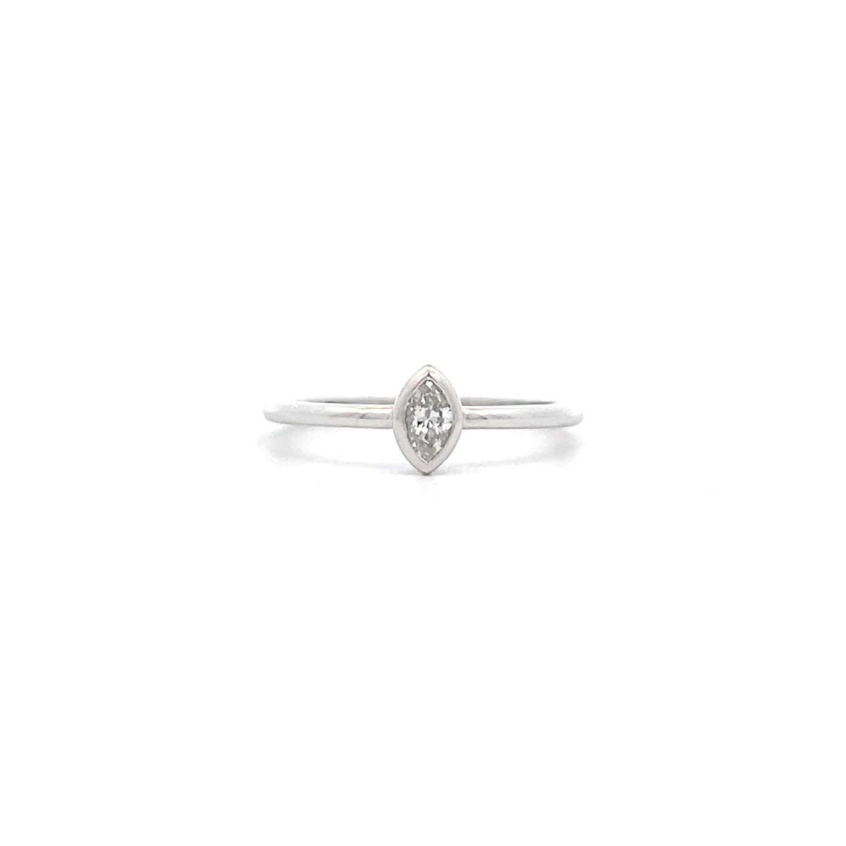 "Marquise" - Filigraner Weißgold Diamantring 0.14 ct.