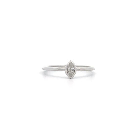 "Marquise" - Filigraner Weißgold Diamantring 0.17 ct.
