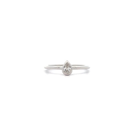 "Pear" - Filigraner 18 Karat Weißgold Ring 0.15 ct.
