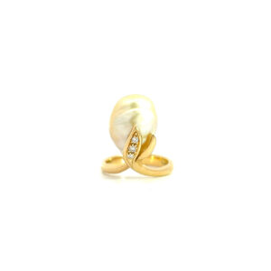 "Wertvoller Begleiter" - Ring 18 Karat Gold mit Naturperle