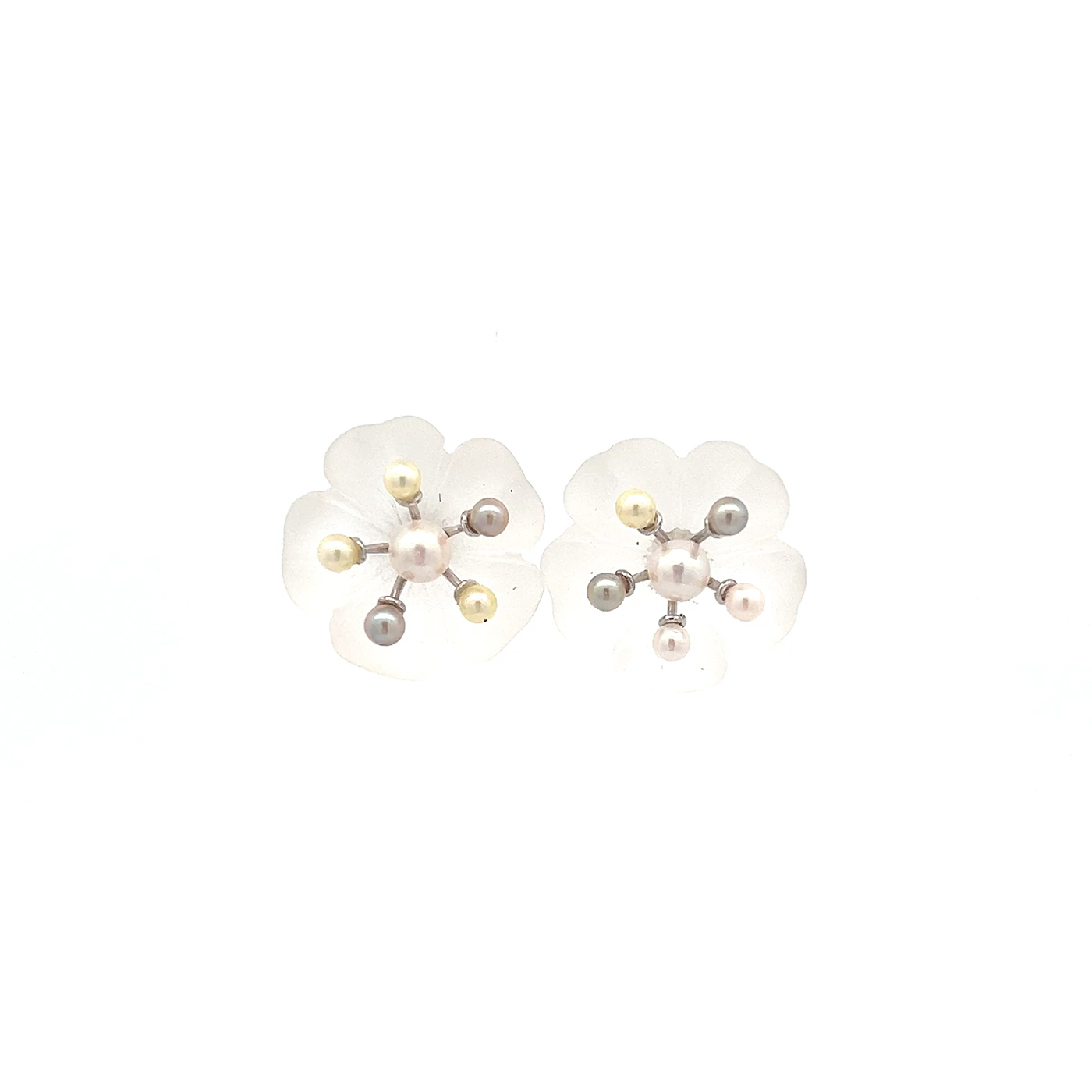 "Fleur de Perle" - Blüten Ohrstecker 14 Karat Weißgold