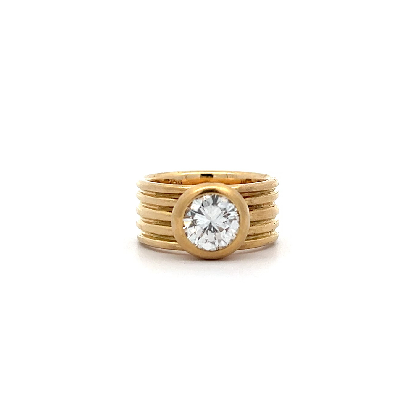 "On Top" - 18 Karat Gelbgold Bandring mit 1.10 ct.