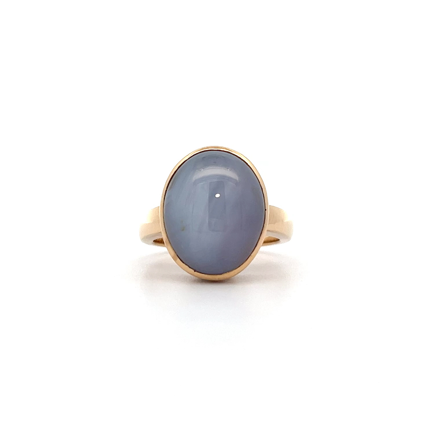 "Sternenglanz" - 14 Karat Gelbgold Ring mit einem Sternsaphir