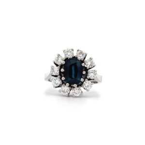 "Himmelstanz" - 14 Karat Weißgold Ring mit Brillanten und Saphir
