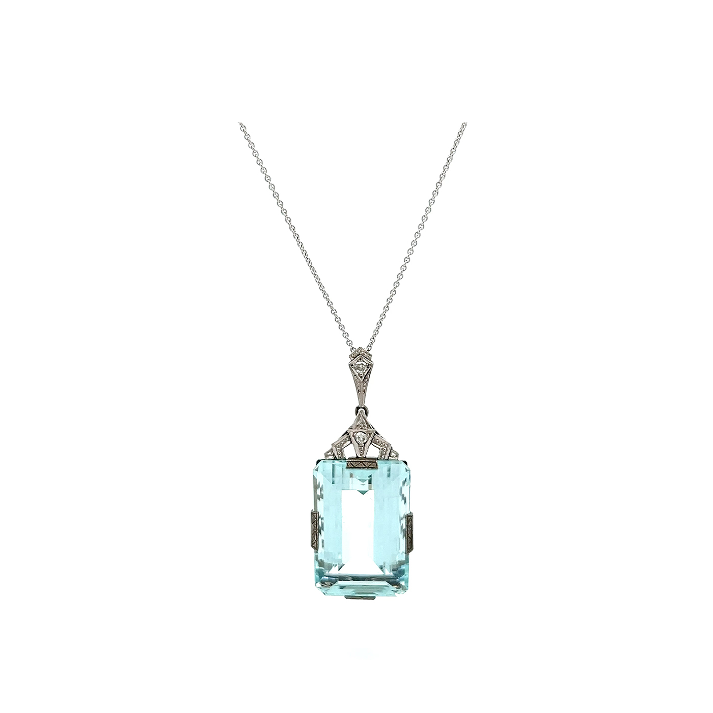 "Blue Promise" - 14 Karat Weißgold Kette mit einem Aquamarin