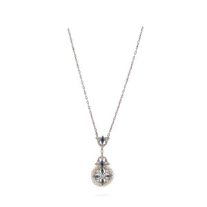 "Zeitloser Moment" - Filigranes 14 Karat Weißgold Collier