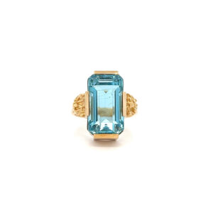 "Aqua Shine" - 18 Karat Gelbgold Ring mit einem Aquamarin