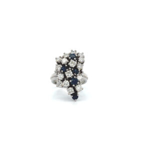 "Blue Symphony" - 18 Karat Weißgold Ring mit Saphiren und Brillanten