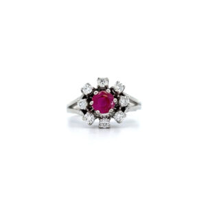 "Ruby Flower" - Rubin Ring in 18 Karat Weißgold