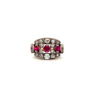 "Rubinzauber" - Antiker 14 Karat Gelbgold  Ring