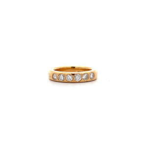 "Dancing Memorys" - Bandring aus 18 Karat Gelbgold mit Brillanten
