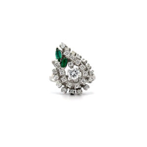 "Garten der Königin" - Vintage Ring aus 14 Karat Weißgold mit Brillanten & Smaragd
