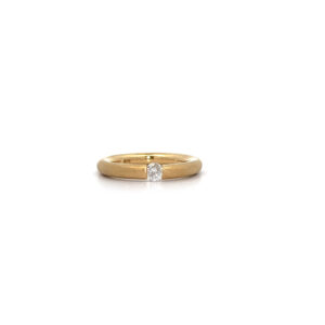 "Schwebende Eleganz" - Vintage Ring in mattiertem 18 Karat Gelbgold