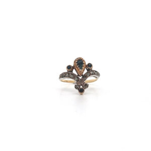 "Zeit der Eleganz" - Antiker Ring in 18 Karat Gelbgold