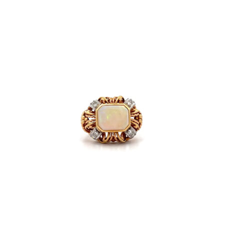 "Opal Traum" - Vintage Ring mit Diamanten in 18 Karat Gelbgold