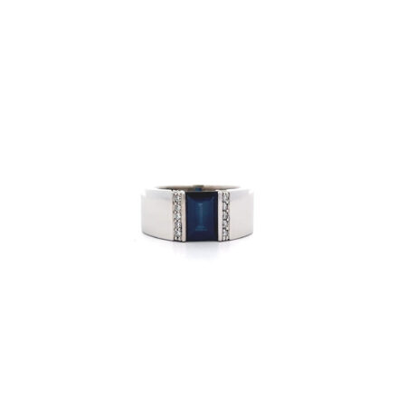 "Saphir Glow" - Vintage Ring mit einem Saphir in 18 Karat Weißgold
