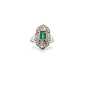 "Emerald Glow" - Vintage Ring in 14 Karat Weißgold