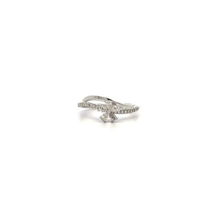 "Like Tiffany" - Moderner Ring in 18kt Weißgold mit Diamanten