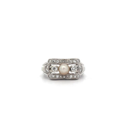 "Perlenglanz" - Vintage Ring in 18 Karat Weißgold