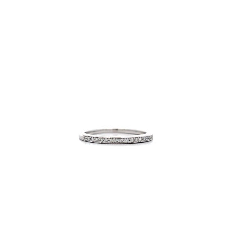 "Zarter Schimmer" - Filigraner Ring in 18 Karat Weißgold