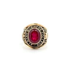 "Royal Ruby" - Antiker College Ring in 10 Karat Gelbgold
