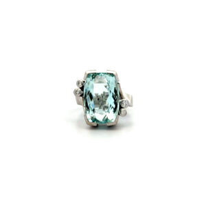 "Classic Dream" - Vintage Ring mit Aquamarin