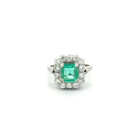 "Grüne Eleganz" - Vintage Ring in 14 Karat Weißgold
