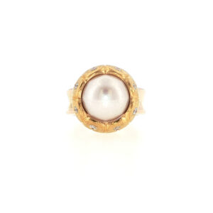 "Pearl Majesty" - Imposanter vintage Ring mit einer Perle in 18 Karat Gelbgold