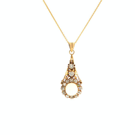 "Opal Drop" - Anhänger in 14kt Gelbgold mit Opal & Diamanten