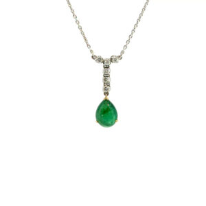 "Green Glow" - Vintage Collier mit einem Smaragd in 18 Karat Weißgold