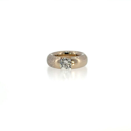 "Hold Me Tight" - Moderner Ring in 18 Karat Weißgold