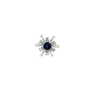 "Snow Crystal" - Vintage Ring mit einem Saphir in 18 Karat Weißgold