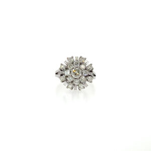 "White sparkling blossom" - Vintage Blütenring 14 Karat Weißgold mit Diamanten