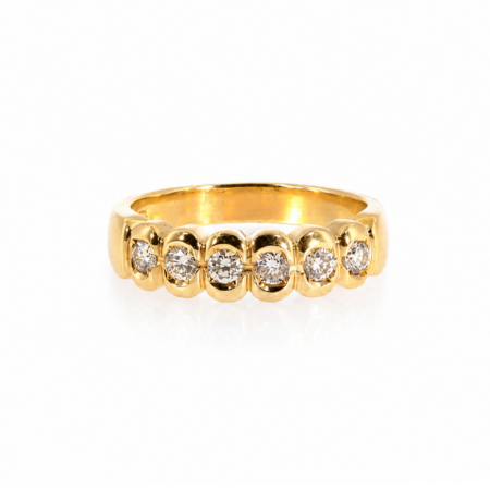 "Sternenreihe" - Funkelnder Ring mit Brillanten in 14 Karat Gelbgold