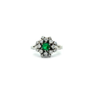 "Grüne Kostbarkeit" - Schimmernder vintage Ring in 18 Karat Weißgold