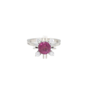 "Lovely Red" - Vintage Ring in 14 Karat Weißgold