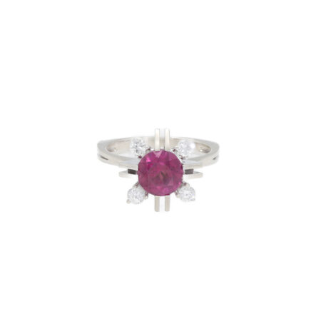 "Lovely Red" - Vintage Ring in 14 Karat Weißgold