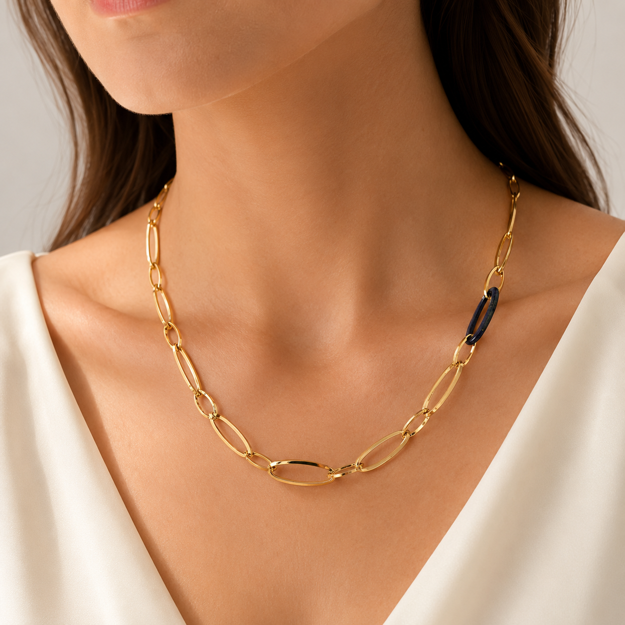 "Collier de Lapis" - Vintage Collier aus 18kt Gelbgold mit Lapis Lazuli Element