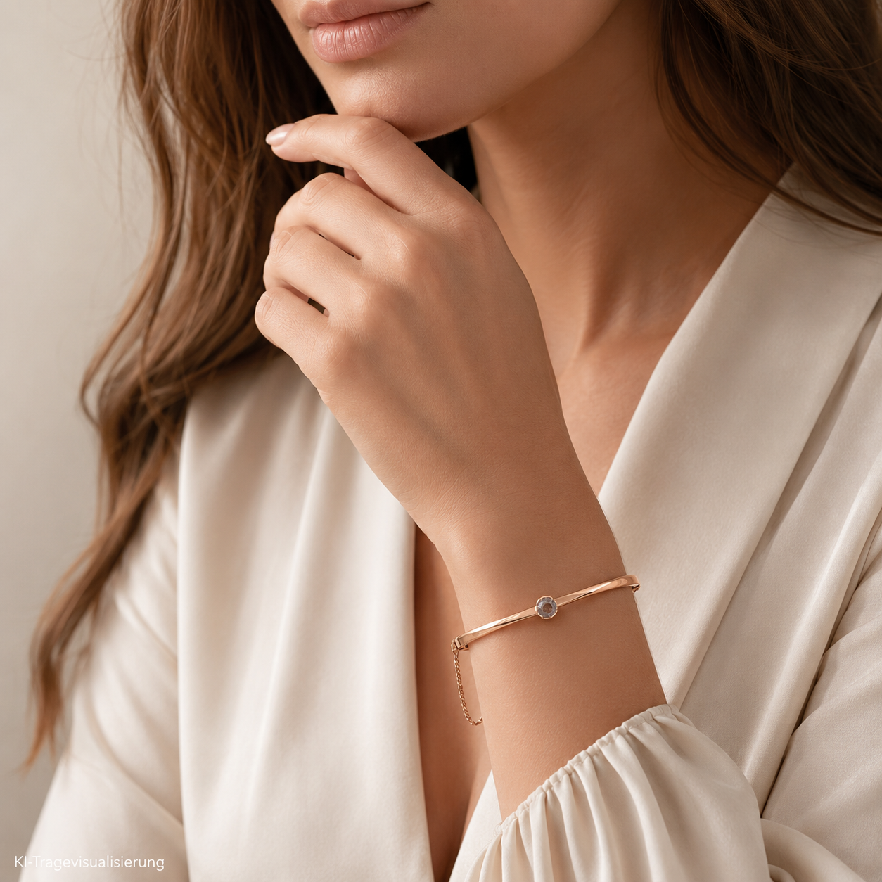 "Antique Treasure" - Antiker Armreif in 14kt Rosegold mit Diamantrose