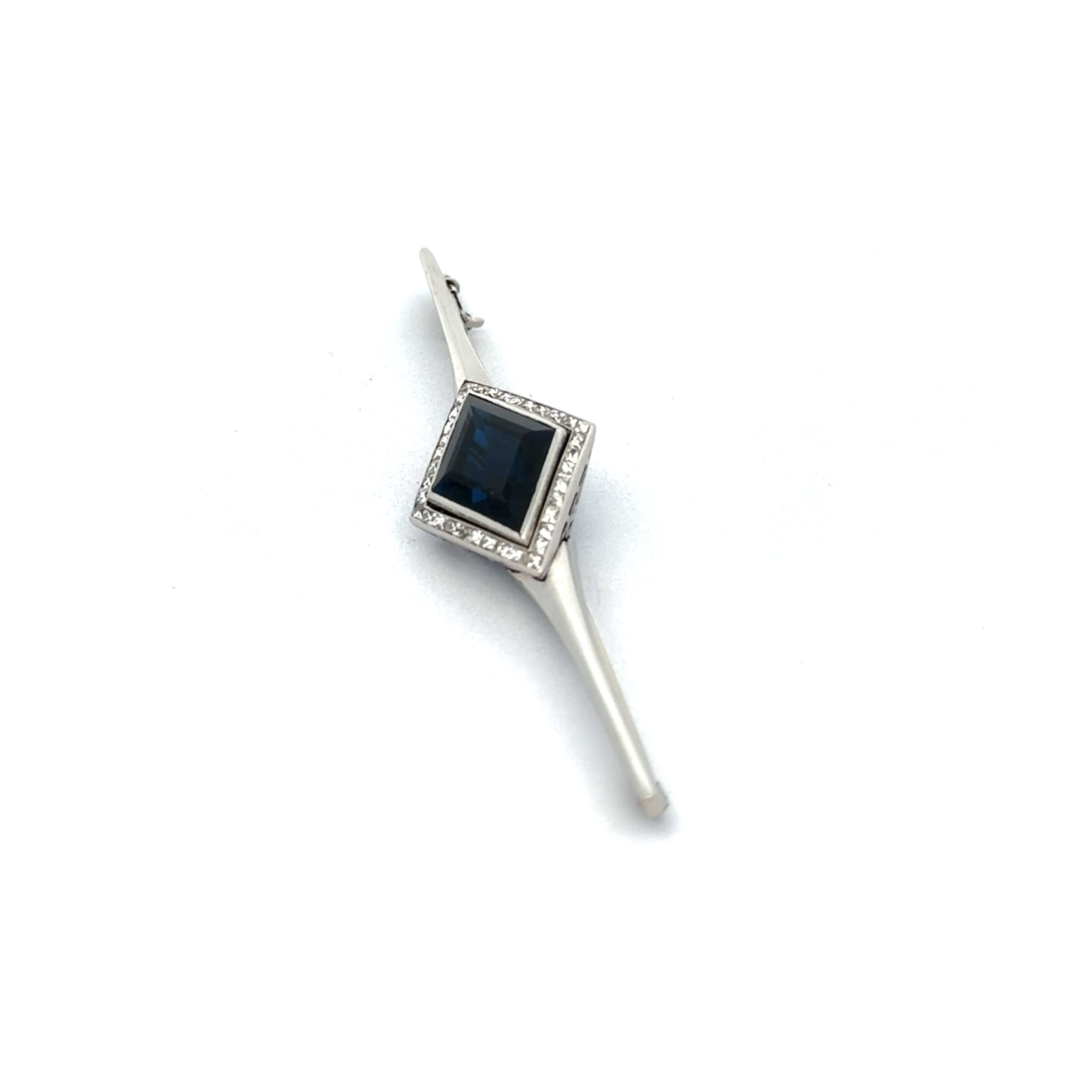 "Blue Line" - Vintage Saphir Brosche in Platin