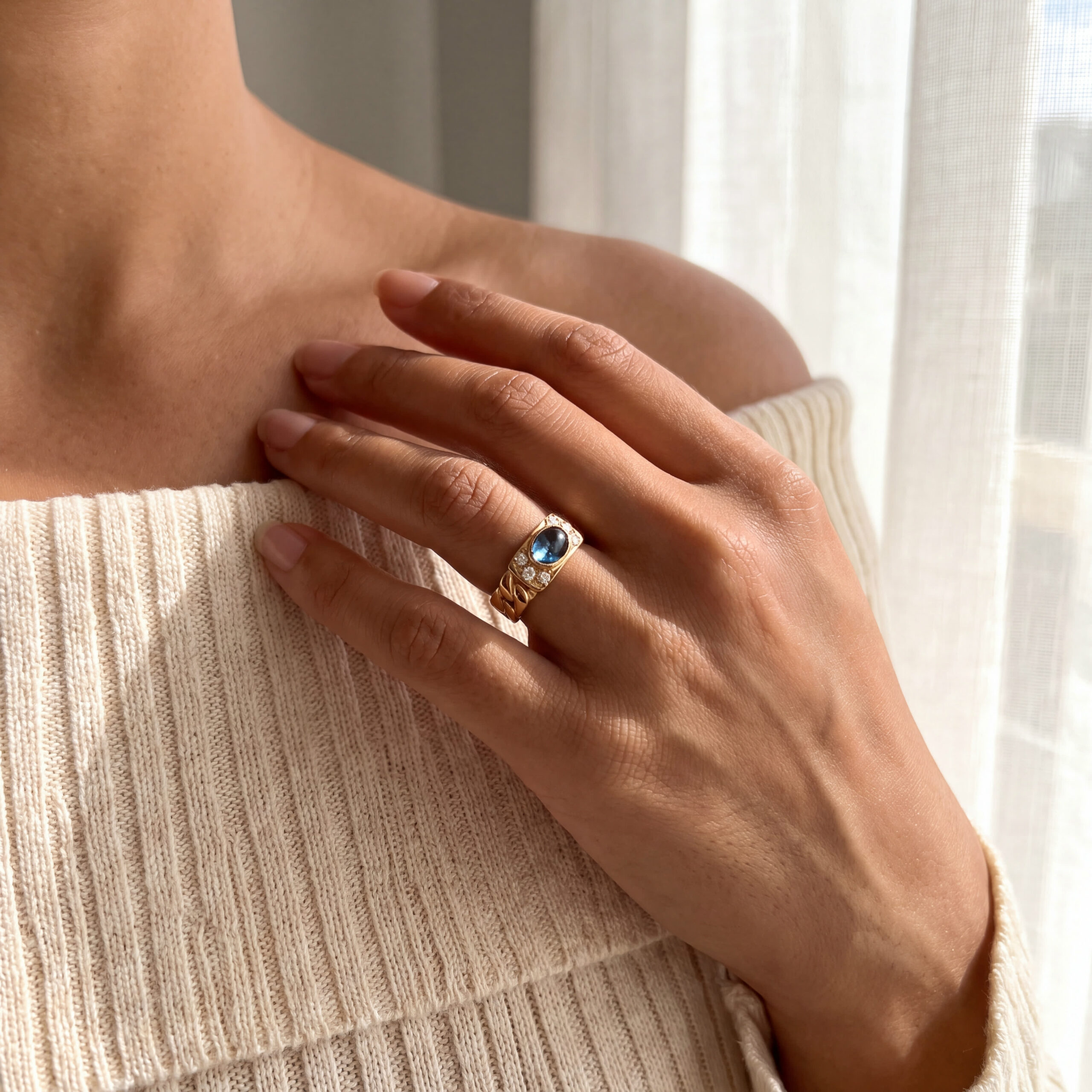 "Blue Chain" - Vintage Ring in 18kt Gelbgold mit Diamanten & Saphir - Juwelier Steiger