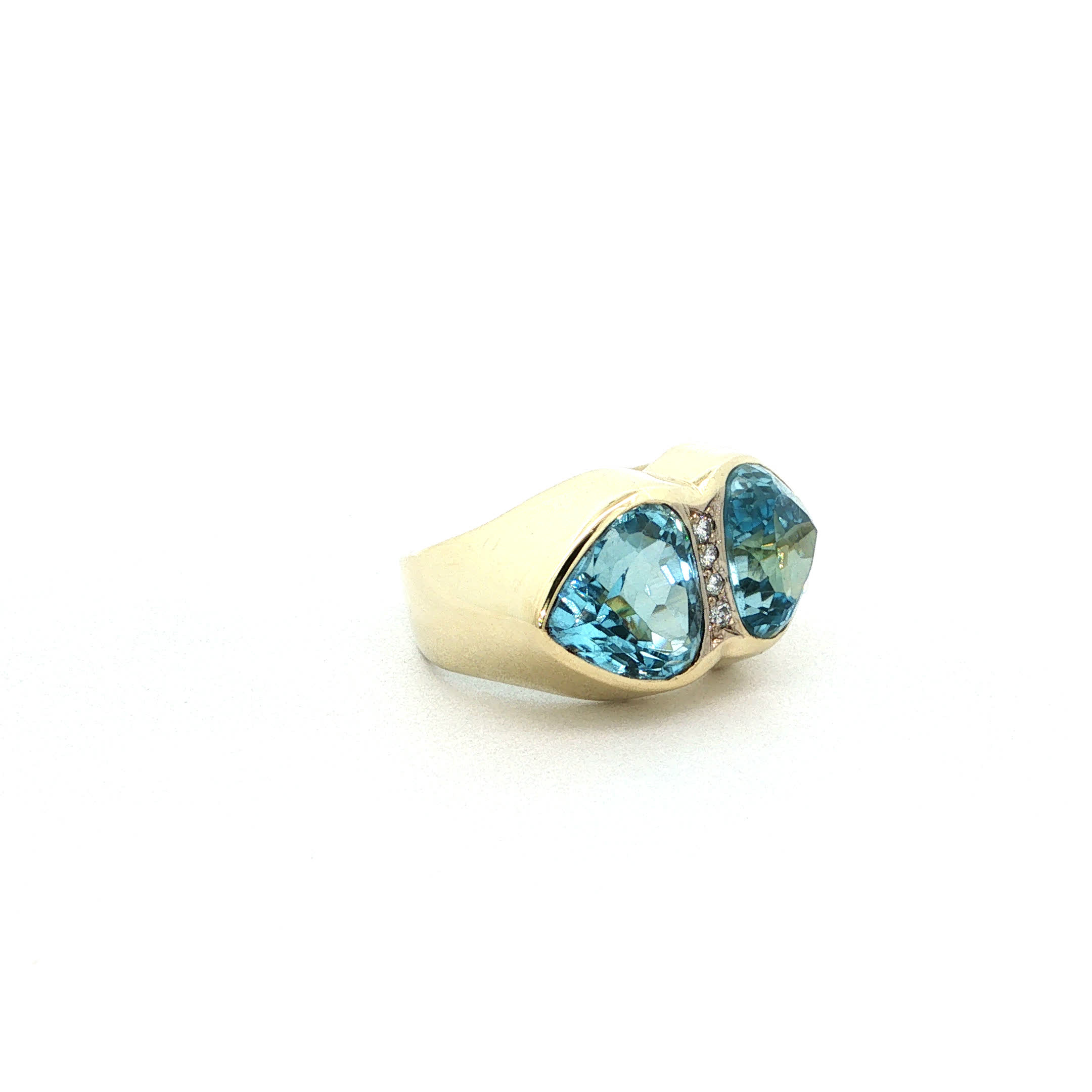 "Blue Wings" - Vintage Ring in 14kt Gelbgold mit Blautopas & Diamanten - Juwelier Steiger