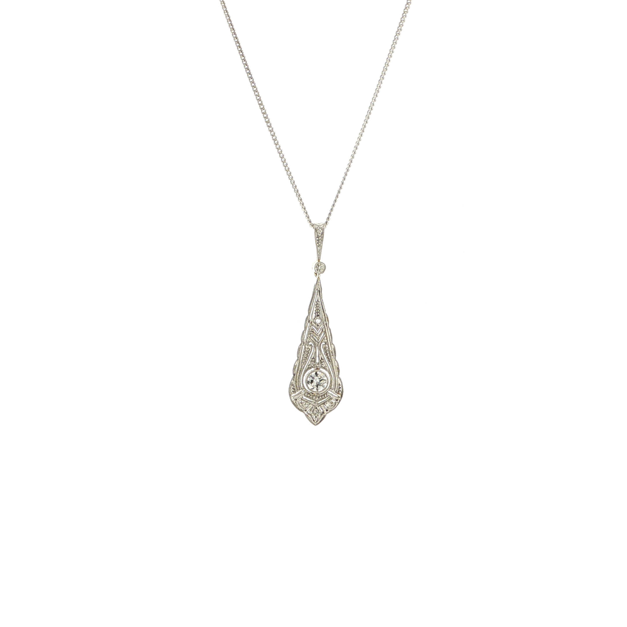 "Diamond Lace" - Art Déco Anhänger mit Diamant im Altschliff in 14kt Weißgold - Juwelier Steiger