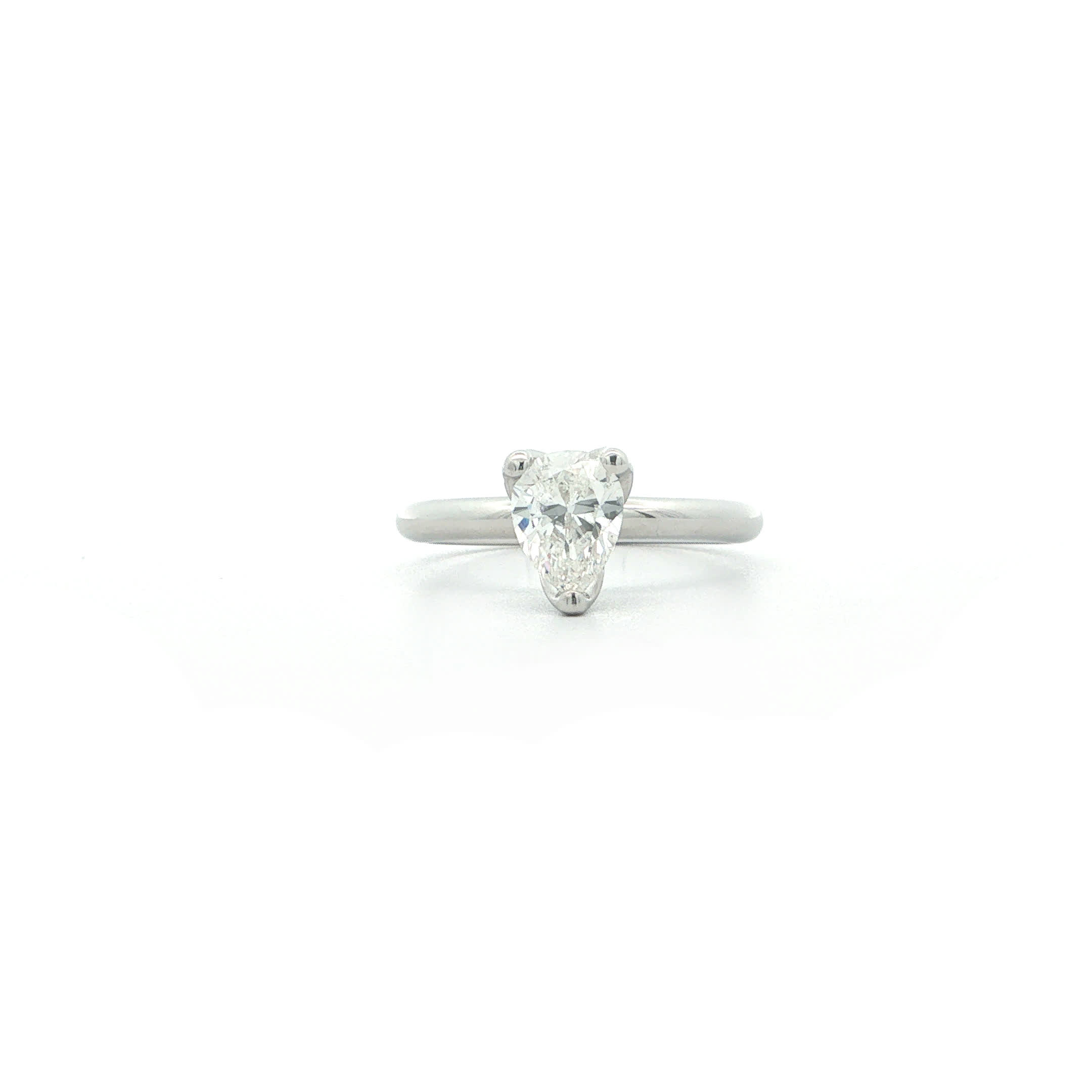 "Drop of Love" - Moderner Ring in 18kt Weißgold mit Diamant im Tropfenschliff 1,01ct - Juwelier Steiger